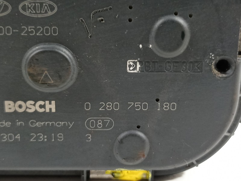 Recambio de caja mariposa para kia optima 2.0 cat referencia OEM IAM 3510025200  