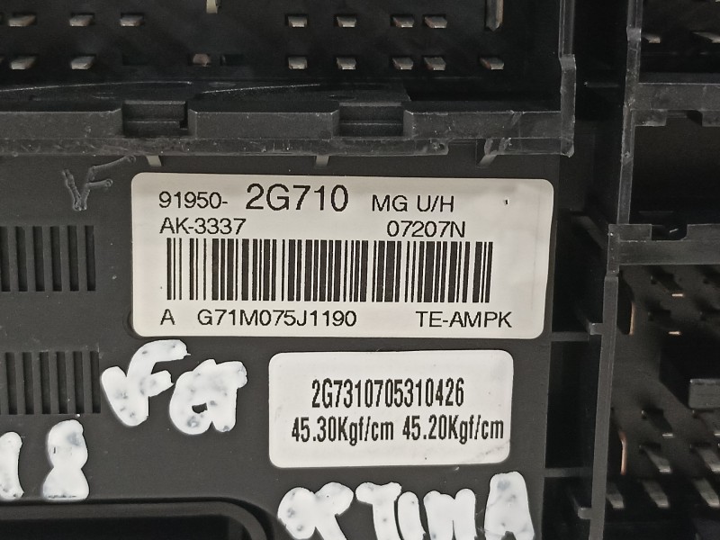Recambio de caja reles / fusibles para kia optima 2.0 cat referencia OEM IAM 919502G710  