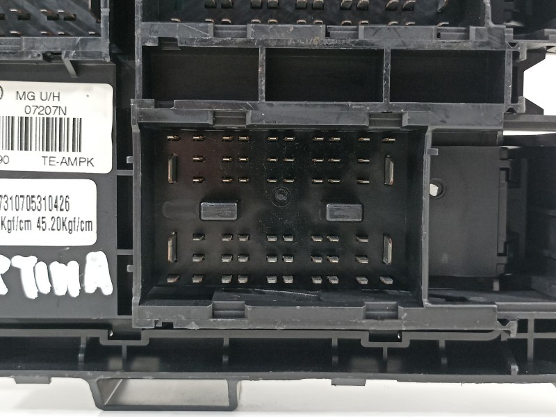 Recambio de caja reles / fusibles para kia optima 2.0 cat referencia OEM IAM 919502G710  