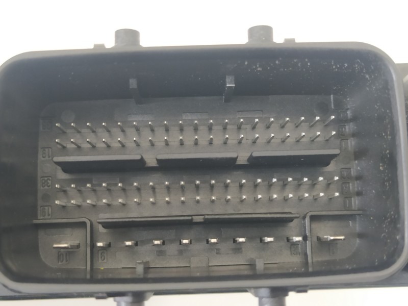 Recambio de centralita motor uce para dacia logan ii essential referencia OEM IAM 237104328S 0281036484 