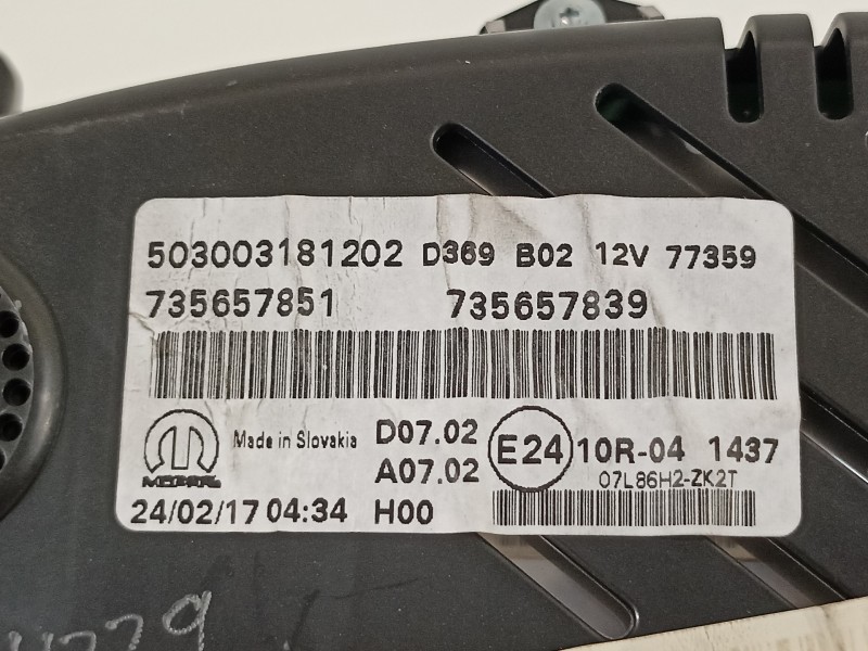 Recambio de cuadro instrumentos para jeep renegade deserthawk 4wd referencia OEM IAM 735657851  
