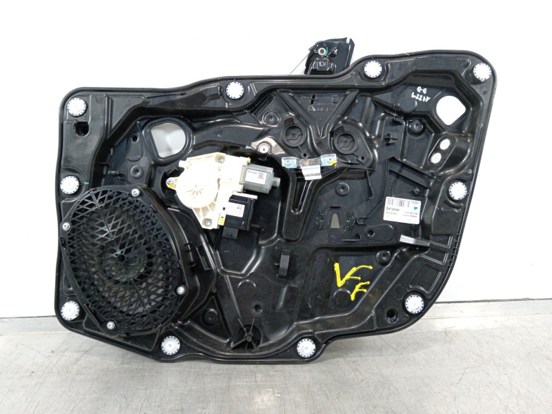 Recambio de elevalunas delantero derecho para jeep renegade deserthawk 4wd referencia OEM IAM C46780 00520702930 C44131