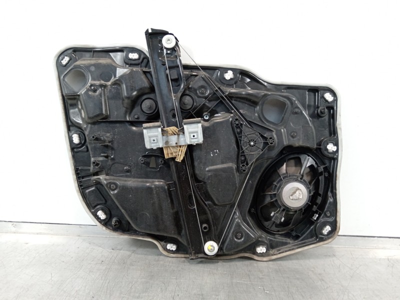 Recambio de elevalunas delantero derecho para jeep renegade deserthawk 4wd referencia OEM IAM C46780 00520702930 C44131