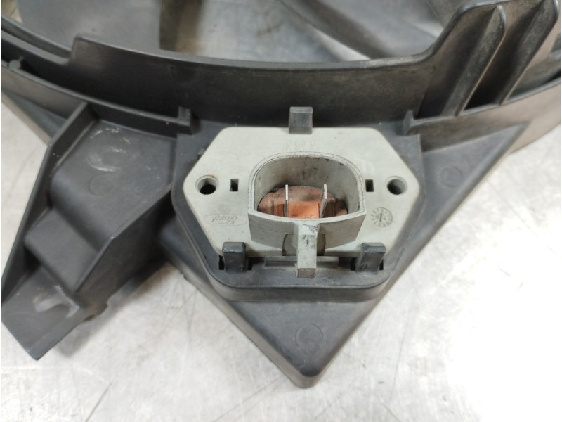 Recambio de electroventilador para ford fiesta (cbk) ambiente referencia OEM IAM 1495677  