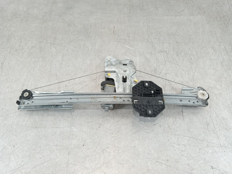 Recambio de elevalunas delantero derecho para dacia logan ii essential referencia OEM IAM 807209299R  