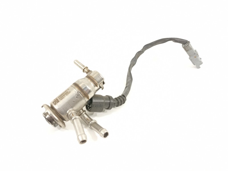 Recambio de inyector para dacia logan ii essential referencia OEM IAM 208995377R  