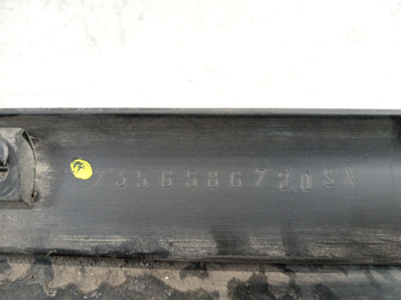 Recambio de faldon lateral para jeep renegade deserthawk 4wd referencia OEM IAM 7356586720  