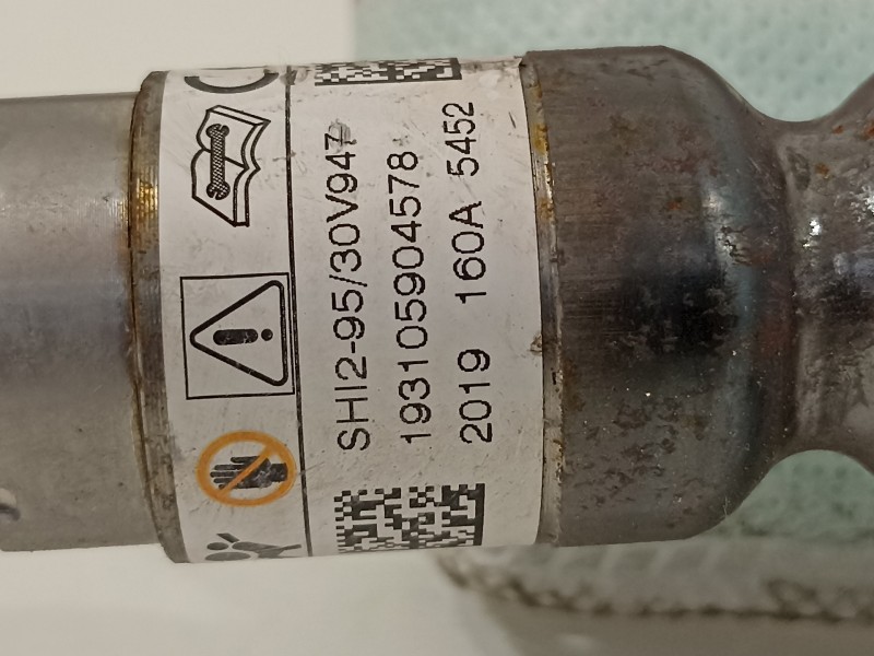 Recambio de airbag lateral delantero derecho para hyundai kona klass hybrid 2wd referencia OEM IAM 80420J9500  