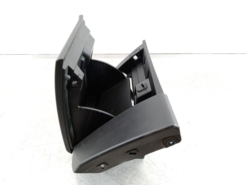 Recambio de guantera para jeep renegade deserthawk 4wd referencia OEM IAM 735579060  