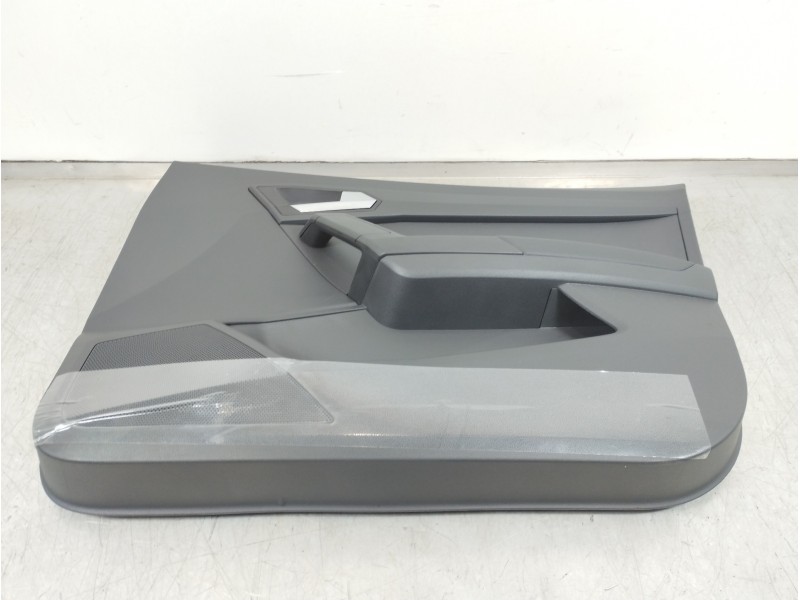 Recambio de guarnecido puerta delantera derecha para seat ibiza (kj1) reference referencia OEM IAM 6F0867132  