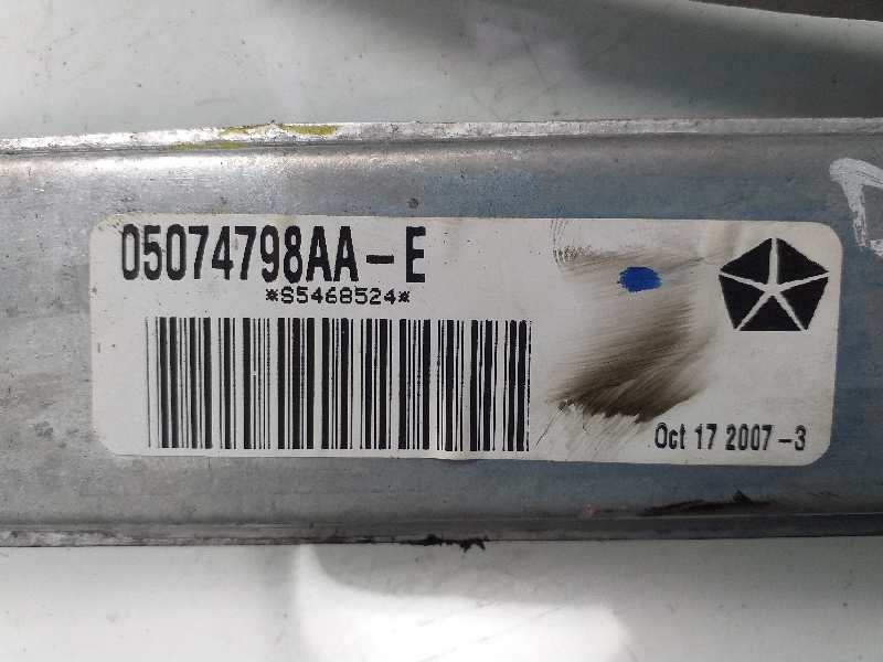 Recambio de elevalunas delantero derecho para dodge caliber se referencia OEM IAM 05074798AAE  
