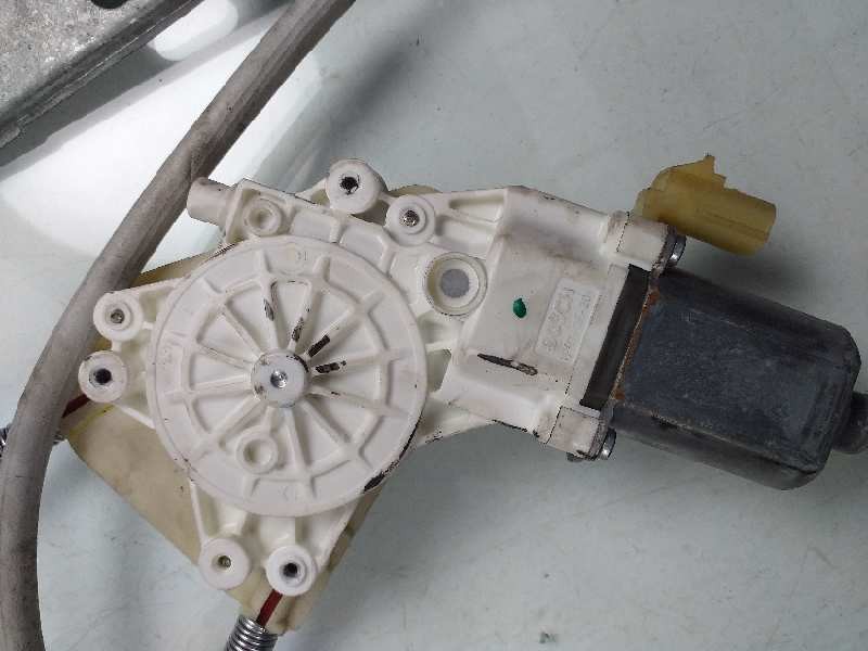 Recambio de elevalunas delantero derecho para dodge caliber se referencia OEM IAM 05074798AAE  