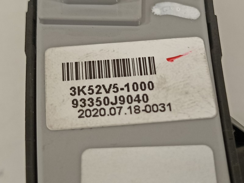 Recambio de mando multifuncion para hyundai kona klass hybrid 2wd referencia OEM IAM 93350J9040 93300CM060 