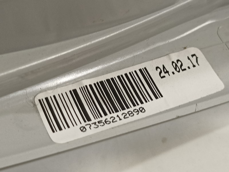 Recambio de luz interior para jeep renegade deserthawk 4wd referencia OEM IAM 7356212890  