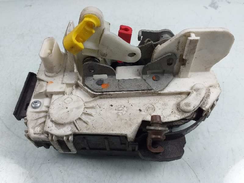 Recambio de cerradura puerta delantera derecha para dodge caliber se referencia OEM IAM 04589416AE  