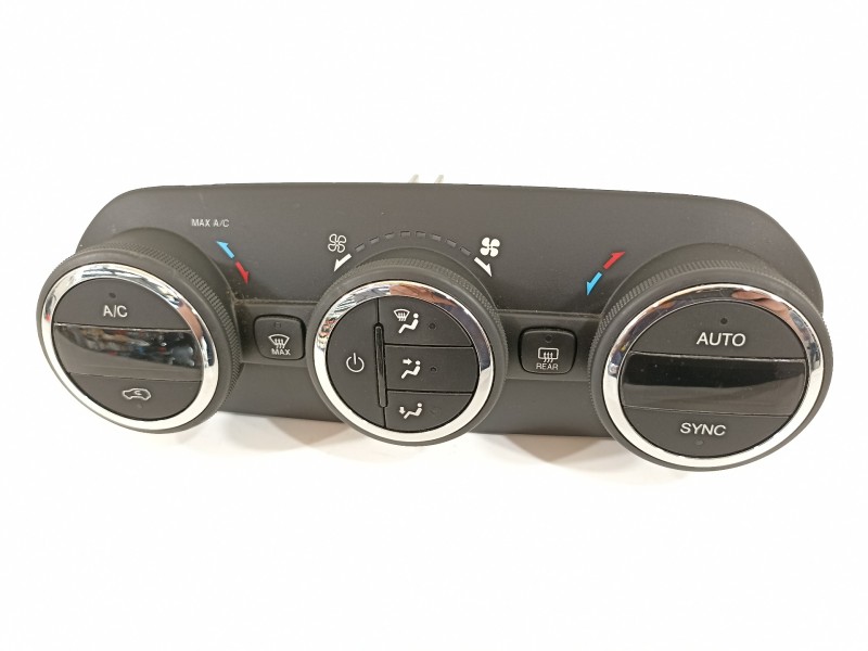 Recambio de mando climatizador para jeep renegade deserthawk 4wd referencia OEM IAM 7356577930 838742Z 