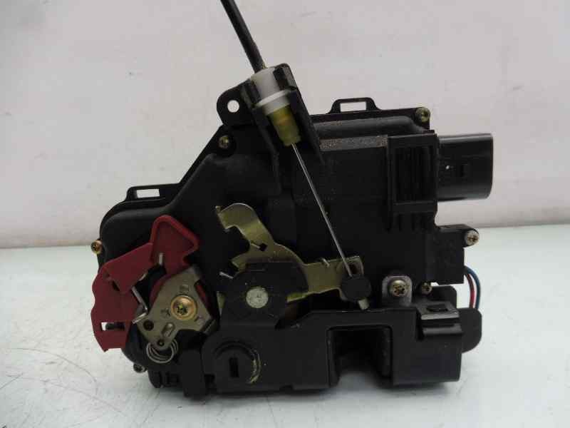 Recambio de cerradura puerta trasera izquierda para audi a4 avant (8e) 2.5 tdi (120kw) referencia OEM IAM 8E0839015C  