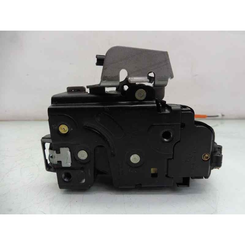 Recambio de cerradura puerta trasera izquierda para audi a4 avant (8e) 2.5 tdi (120kw) referencia OEM IAM 8E0839015C  