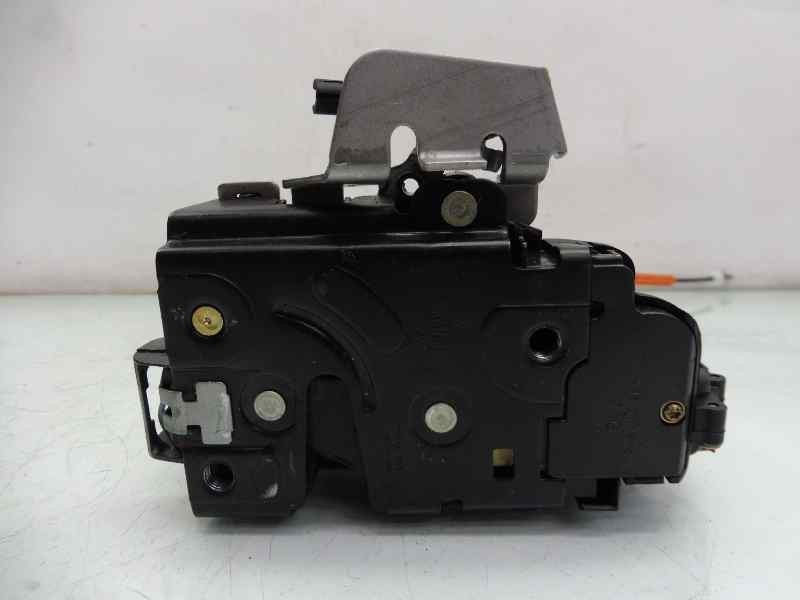 Recambio de cerradura puerta trasera izquierda para audi a4 avant (8e) 2.5 tdi (120kw) referencia OEM IAM 8E0839015C  