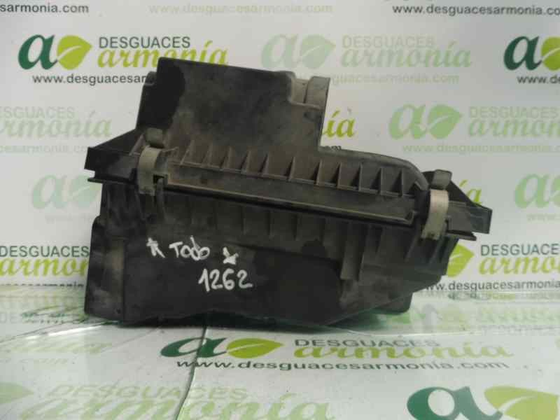 Recambio de filtro aire para dodge caliber se referencia OEM IAM 04891820AA  