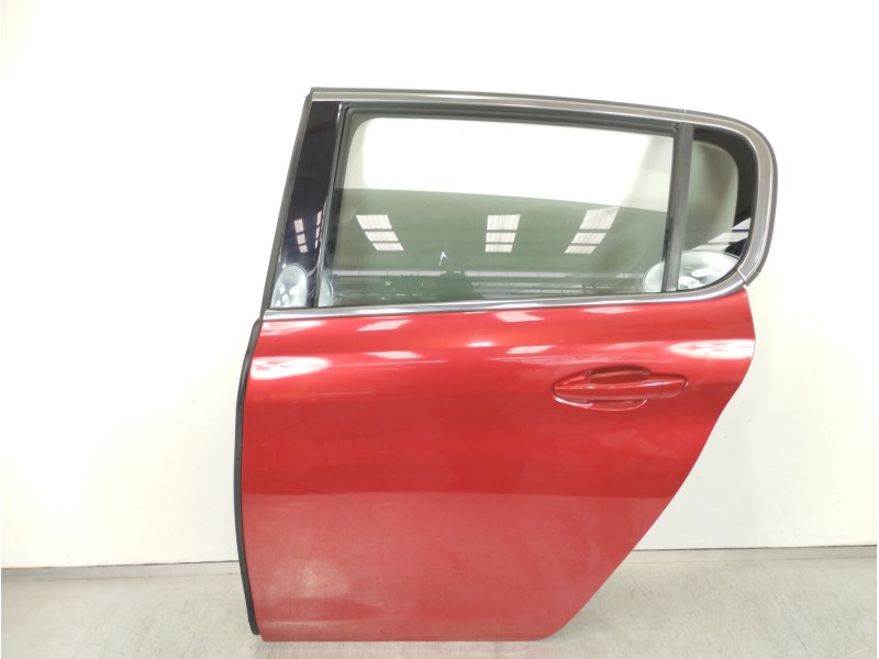 Recambio de puerta trasera izquierda para peugeot 308 active referencia OEM IAM   
