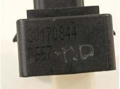 Recambio de mando elevalunas trasero derecho para jeep renegade deserthawk 4wd referencia OEM IAM 30170844   2