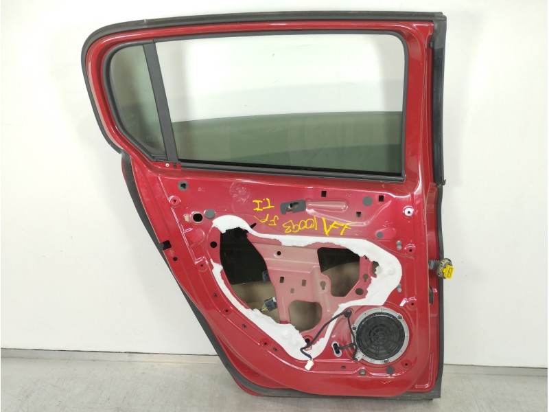Recambio de puerta trasera izquierda para peugeot 308 active referencia OEM IAM   