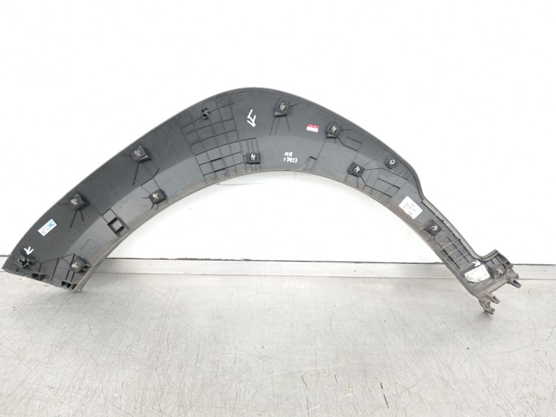 Recambio de aletin delantero derecho para hyundai kona klass hybrid 2wd referencia OEM IAM 87712J9500  