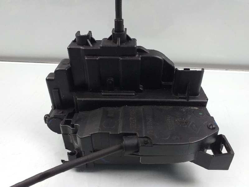 Recambio de cerradura puerta trasera derecha para renault megane iii berlina 5 p dynamique referencia OEM IAM 825020001R  