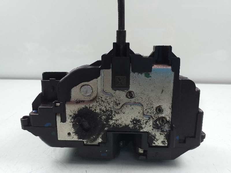 Recambio de cerradura puerta trasera derecha para renault megane iii berlina 5 p dynamique referencia OEM IAM 825020001R  