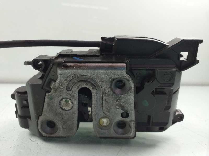 Recambio de cerradura puerta trasera derecha para renault megane iii berlina 5 p dynamique referencia OEM IAM 825020001R  