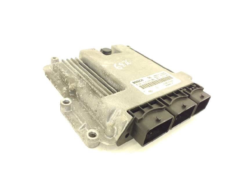 Recambio de centralita motor uce para renault laguna iii expression referencia OEM IAM 8200726880 0281014646 