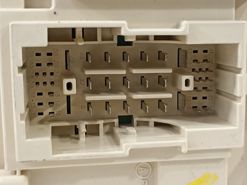 Recambio de caja reles / fusibles para hyundai kona klass hybrid 2wd referencia OEM IAM 91950CM070  