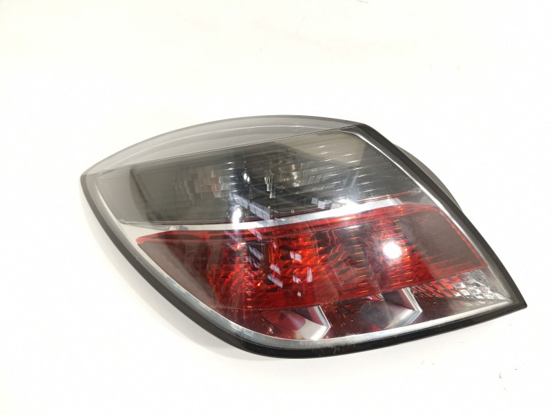 Recambio de piloto trasero izquierdo para opel astra gtc cosmo referencia OEM IAM 13252443  