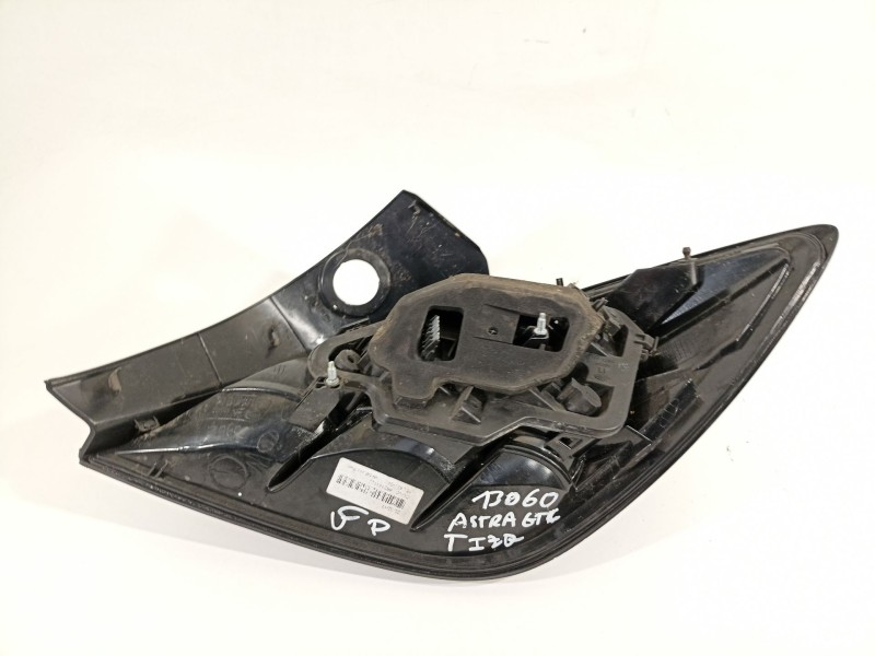 Recambio de piloto trasero izquierdo para opel astra gtc cosmo referencia OEM IAM 13252443  