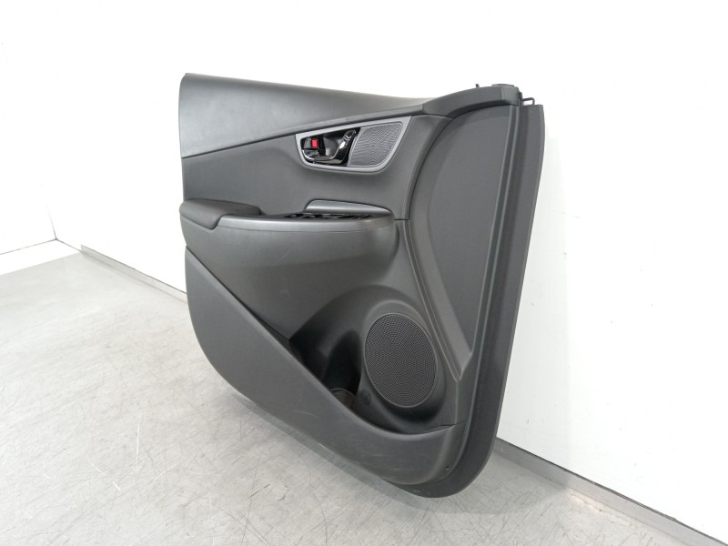 Recambio de guarnecido puerta delantera izquierda para hyundai kona klass hybrid 2wd referencia OEM IAM 82370J9000  