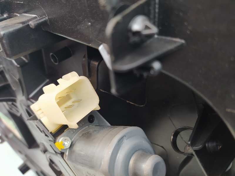 Recambio de elevalunas delantero izquierdo para ford fiesta (cb1) trend referencia OEM IAM 8A61A045H17AG 8A6114A389B 8A61A23201C