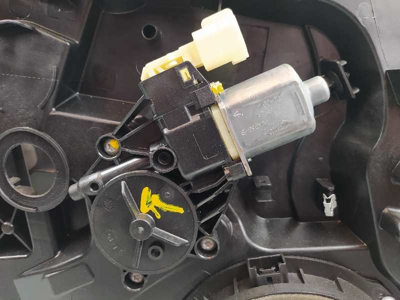 Recambio de elevalunas delantero izquierdo para ford fiesta (cb1) trend referencia OEM IAM 8A61A045H17AG 8A6114A389B 8A61A23201C