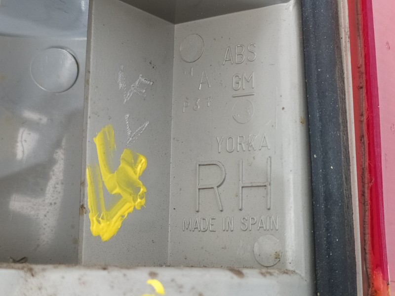 Recambio de piloto trasero derecho para opel kadett e cup lim. referencia OEM IAM   