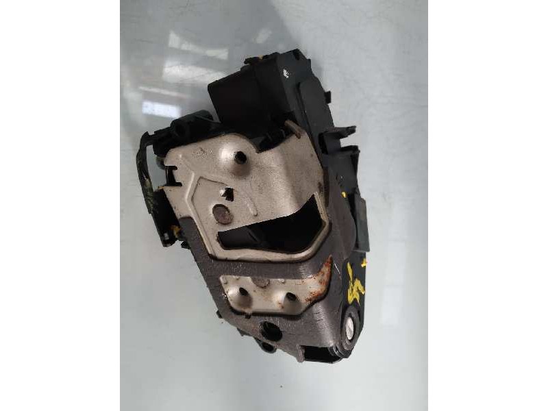 Recambio de cerradura puerta trasera derecha para ford fiesta (cb1) trend referencia OEM IAM 8A6AA26412AJ  