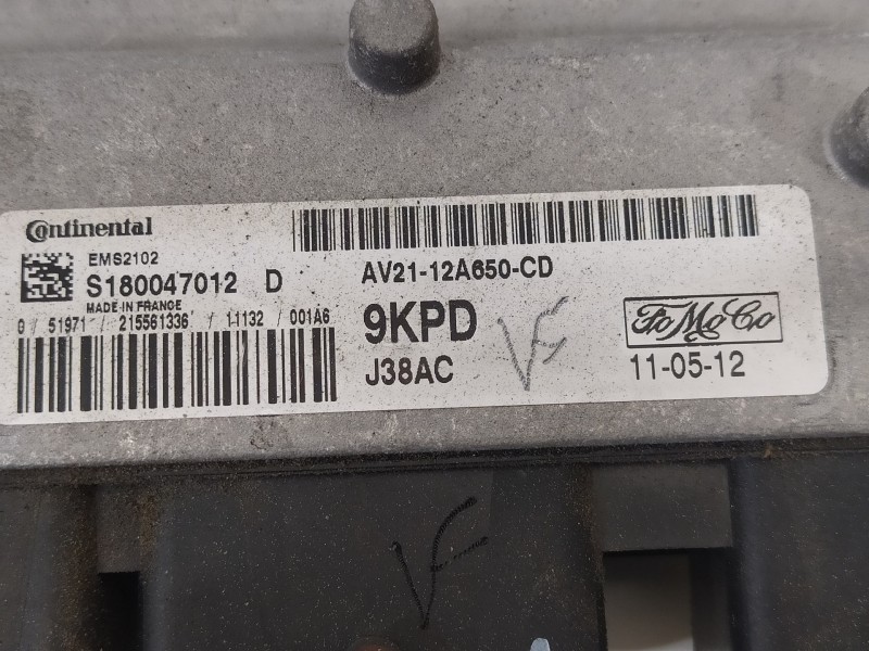 Recambio de centralita motor uce para ford fiesta (cb1) ambiente referencia OEM IAM AV2112A650CD  