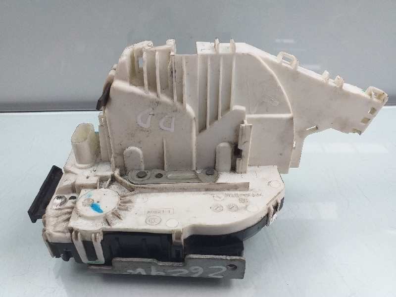 Recambio de cerradura puerta delantera derecha para fiat freemont (345) lounge referencia OEM IAM 04589916AD  