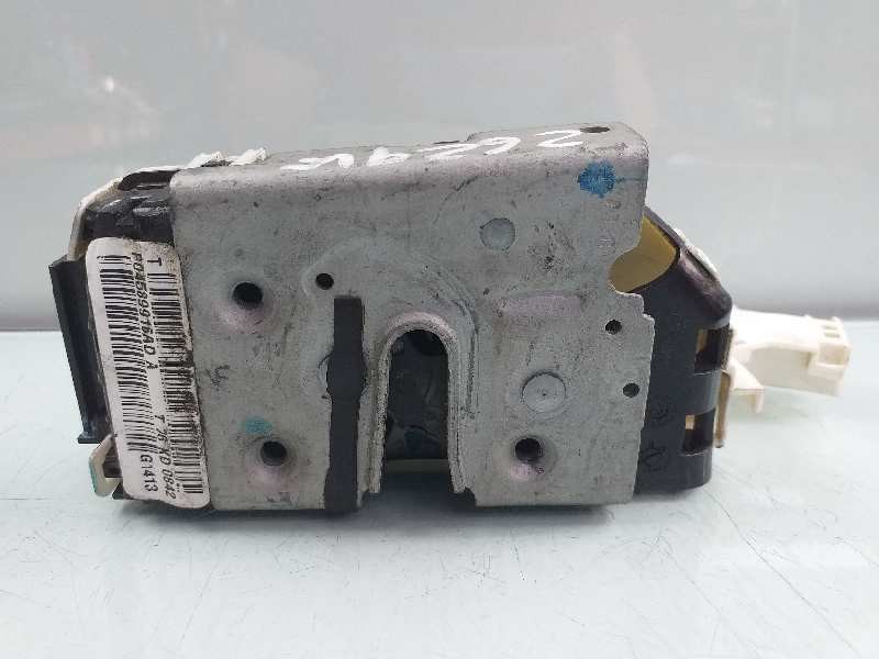 Recambio de cerradura puerta delantera derecha para fiat freemont (345) lounge referencia OEM IAM 04589916AD  
