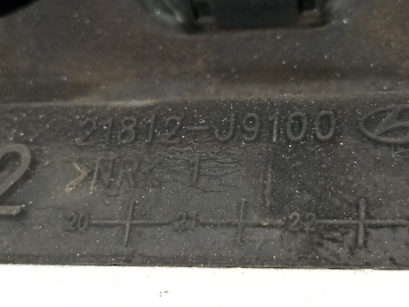 Recambio de soporte motor derecho para hyundai kona klass hybrid 2wd referencia OEM IAM 21810J9100  