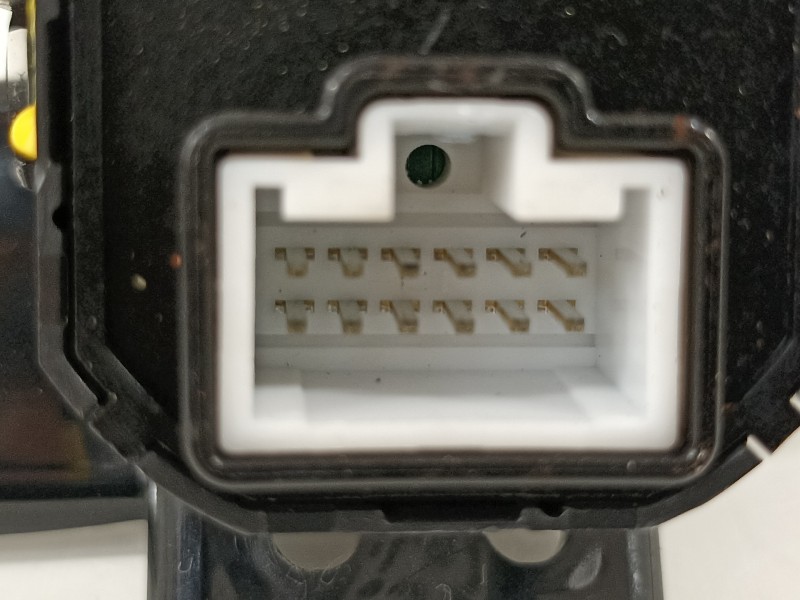 Recambio de conmutador de arranque para hyundai kona klass hybrid 2wd referencia OEM IAM 93500J9000WSP  