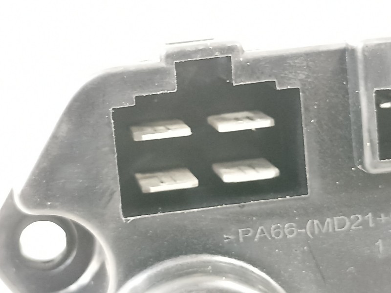 Recambio de resistencia calefaccion para hyundai kona klass hybrid 2wd referencia OEM IAM JS2007160389  