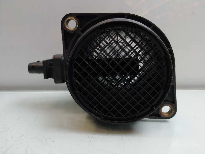 Recambio de caudalimetro para kia cee´d sporty wagon drive referencia OEM IAM 9021050002 281642A500 