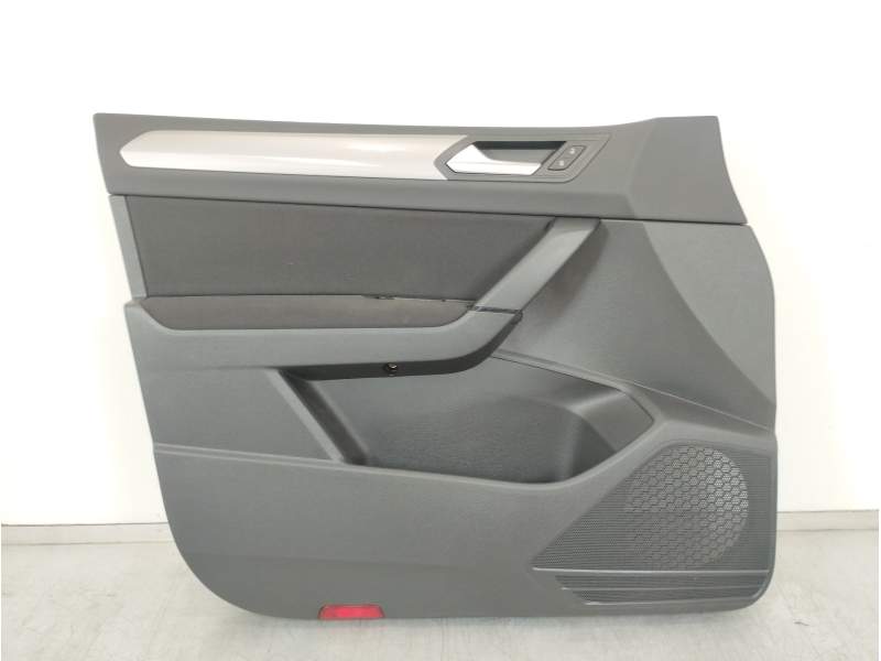 GUARNECIDO PUERTA DELANTERA IZQUIERDA 5TB867011 