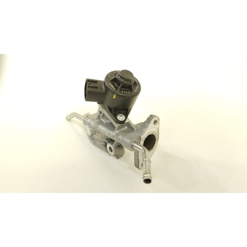 Recambio de valvula egr para toyota c-hr ax1t(eu,m)/zyx10(h)/zyx10l-ahxgbw(3a) referencia OEM IAM 2562037140  