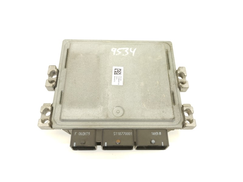 Recambio de centralita motor uce para ford fiesta (cb1) ambiente referencia OEM IAM 8V2112A650EC 5WS40584C 